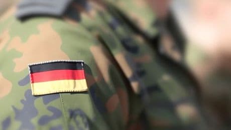 Bundeswehr darf Hauptfeldwebel die Bezüge kürzen – weil er Sex mit der Frau eines Kameraden hatte