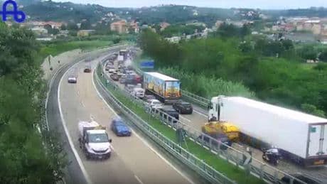 A10 Genova-Savona: tratto chiuso per incidente verso Genova