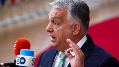 Droits de douane : pour Victor Orban, Donald Trump a «mangé au petit déjeuner» Ursula von der Leyen