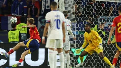 Mbappé da la bienvenida a Huijsen al Real Madrid