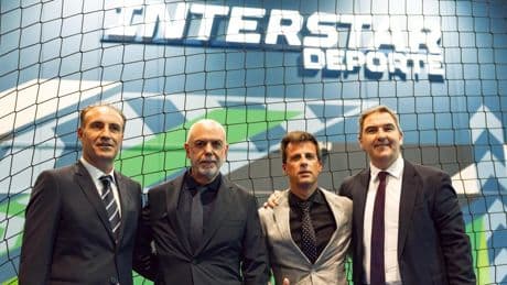 Interstar Deporte estrena su nueva sede revolucionaria con multitud de VIPs del mundo del fútbol