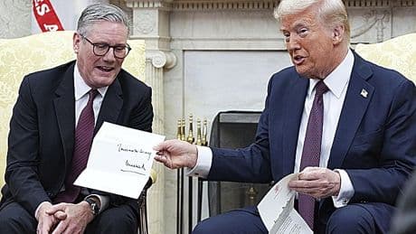 Keir Starmer intenta un imposible funambulismo post Brexit que irrita por igual a aliados y a rivales