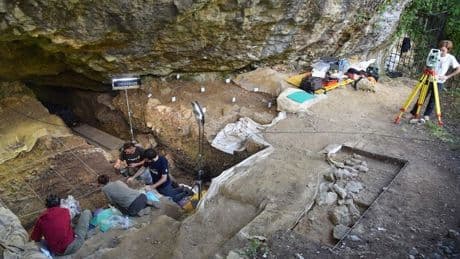 Los neandertales de la cueva vizcaína de Axlor ya planificaban la caza hace 70.000 años