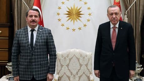 Emekçinin cebindeki iktidar çekirgesi: Memur-Sen büyüdükçe memur küçüldü