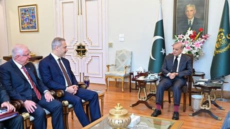 Bakan Fidan ile Bakan Güler, Pakistan Başbakanı Şahbaz Şerif ile görüştü