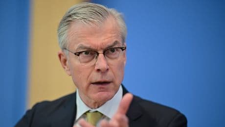 „Wir müssen länger arbeiten“ – Wirtschaftsweiser fordert langfristig Rente mit 69