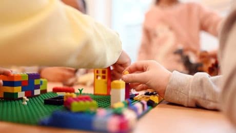 768.000 Stellen unbesetzt: Vor allem Verkäufer und Erziehern fehlen laut Studie