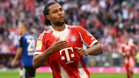 Bayern wervelt langs Hamburger SV (5-0), Simonis incasseert late gelijkmaker
