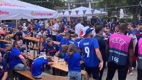 France-Espagne : un record de 17.000 supporters bleus présents, l’ambiance monte à Stuttgart