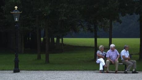 Più ictus e infarti a causa del caldo: 6 regole "salva cuore" secondo gli esperti