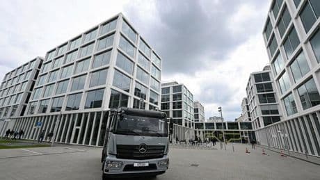 Lkw-Geschäft: Daimler Truck senkt Prognose – US-Zölle bremsen Lkw-Geschäft