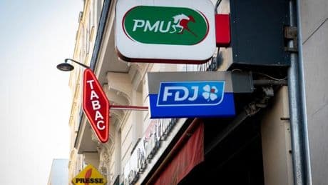 Soirées DJ et salade de poulpe : la mue forcée du PMU, cette institution si française