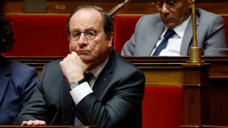 Budget: François Hollande appelle François Bayrou à "chercher des compromis" pour "écarter le risque de la censure"