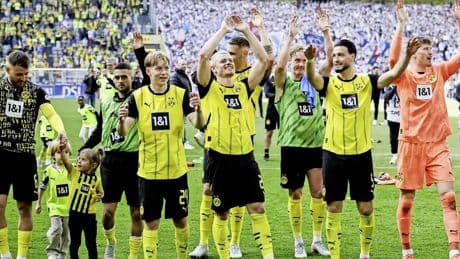 Borussia Dortmund pakt op valreep Champions League-voetbal