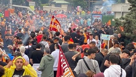 CANLI | Yenikapı'da Galatasaray'ın şampiyonluk şöleni başladı!