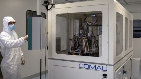Comau accelera su business delle batterie e apre a Grugliasco la Dry room