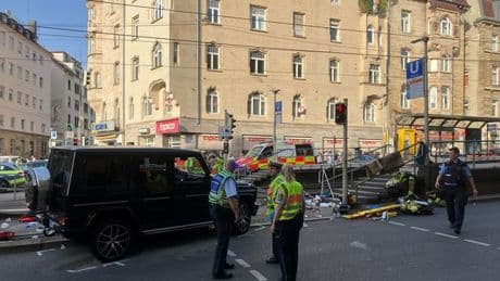 Baden-Württemberg: Feuerwehr Stuttgart: drei lebensgefährlich Verletzte