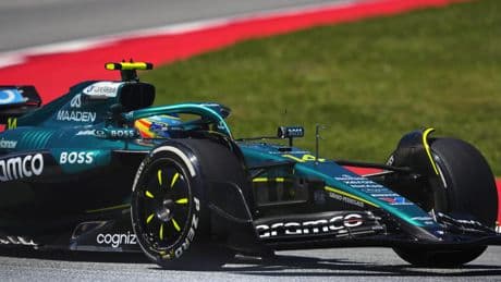 Fernando Alonso ilusiona en Barcelona en unos Libres 2 liderados por McLaren