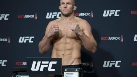 Former UFC fighters file lawsuits, alleging the MMA promotion restricts their earning potential
