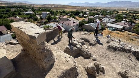 Elazığ'da arkeolojik kazılarda 6 bin yıllık tapınak alanı bulundu