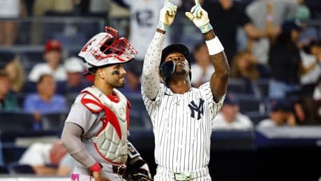 FanDuel promo code: Bet $5, get $300 in bonus bets if your bet wins for Yankees vs. Red Sox
