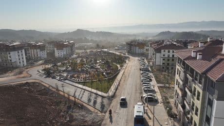 Deprem konutları için 36 milyar liralık yol yatırımı