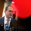 Umgang mit der AfD: Dobrindt: SPD-Beschluss zu AfD-Verbotsantrag „kein Auftrag“