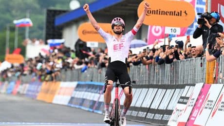 Asgreen se lleva la victoria en una etapa decisiva para el Giro de Italia donde Ayuso y Roglic pierden 45 segundos