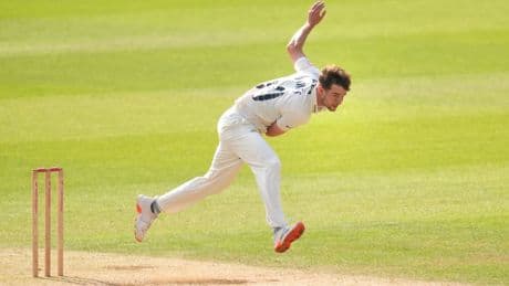 Tom Lawes helps Surrey fight back against Warwickshire