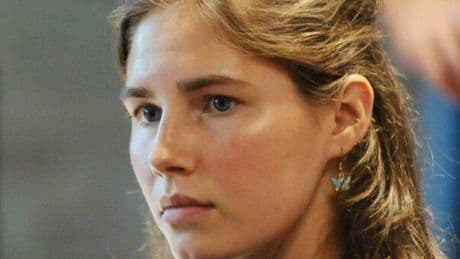 Amanda Knox vuole riconciliarsi con la famiglia di Meredith: «Spero riconoscano il mio tentativo di rivelare la verità»