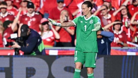 Retterin oder Risikofaktor?: Olympia-Heldin Berger wird zum Dauerthema im DFB-Team