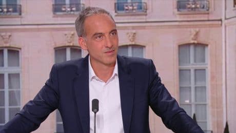 Futur gouvernement: Raphaël Glucksmann se dit prêt à travailler avec les macronistes et les Républicains