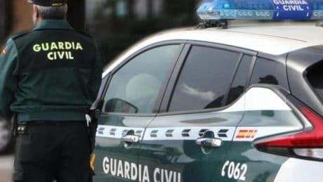 Un hombre prende fuego a una cafetería de Sevilla por no tener salsas para su montadito y se acaba quemando