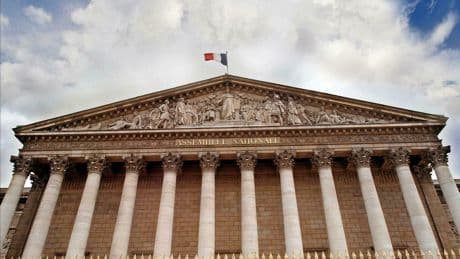 « Ce n’est pas la Ve République qui est en crise, c’est la manière dont on la fait vivre »
