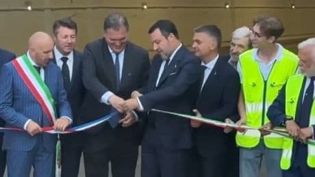 Après d'interminables travaux de 12 ans, le tunnel de Tende s'entrouvre enfin entre la France et l'Italie