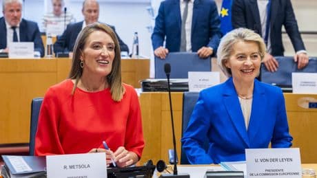 Von der Leyen rinde cuentas por el acuerdo comercial con Trump ante los radicales que planean una moción de censura