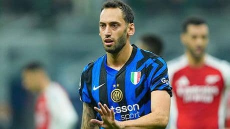 Hakan Çalhanoğlu ikinci planda kaldı!