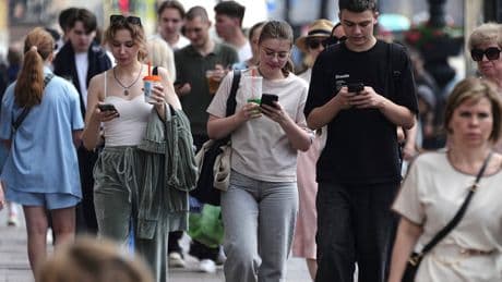 Shutdowns of cellphone internet links sweep Russia, further limiting already-stifled net freedom