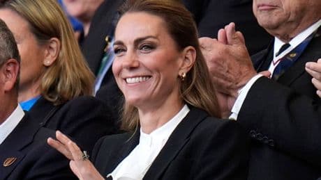 Kate Middleton ties back new blonde hair at Women's Rugby World Cup