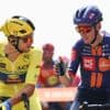 "Une des meilleures personnes du peloton", "ce qui se fait de mieux en cyclisme" ... Le peloton raconte Romain Bardet, qui fait ses adieux au cyclisme