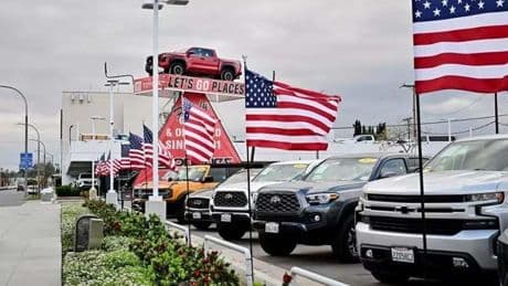 Due dazi e almeno tre misure, il caos di Trump per l'industria dell'auto