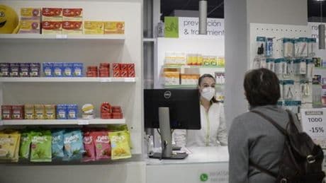 Las farmacias de Bizkaia se convierten en «aliadas» para detectar a personas vulnerables