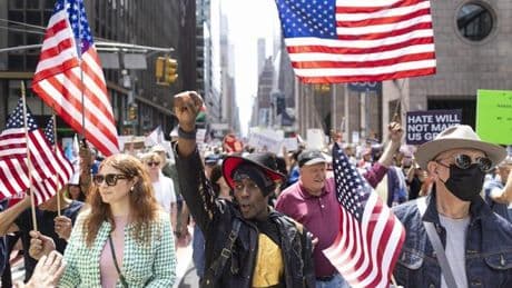 Nueva jornada de protestas por el "odio" y la "censura" del Gobierno de Trump