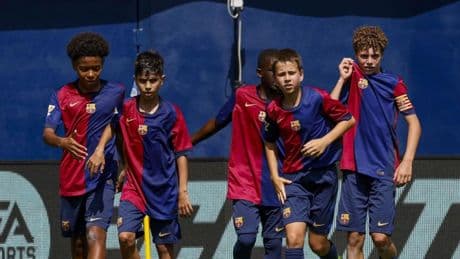 La pelea entre Nike y Adidas por un niño de 13 años explica la fiebre del fútbol base: “La locura de padres y agentes es la misma”