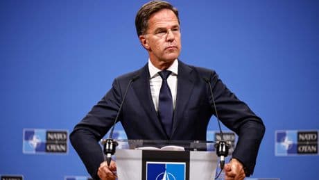 Rutte revela que Rusia ha violado el espacio aéreo de más países de la OTAN y avisa: los misiles rusos "sólo tardan cinco minutos más en llegar a Madrid que a Tallin"