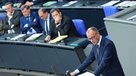 Après son premier discours économique au Bundestag, le « bazooka » de dépenses de Friedrich Merz se fait désirer