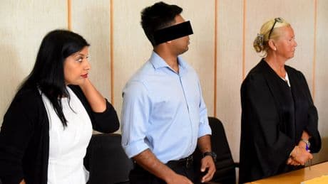Opfer bricht im Gerichtssaal zusammen - Pfleger soll betäubte Patientin missbraucht haben