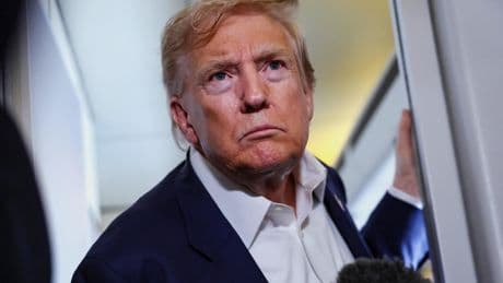 «Le traité UE-Etats-Unis, un pacte signé dans la précipitation qui offre à Trump un succès politique à peu de frais»