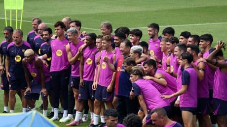 Tres futbolistas no han jugado en la gira del Barça