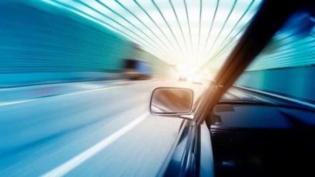 Efecto túnel: el peligro del que advierte la DGT para los conductores españoles